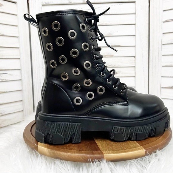 Yoki Shoes - YOKI-SANTY l 18  Leather Lace Up Black Military Combat Boot 8